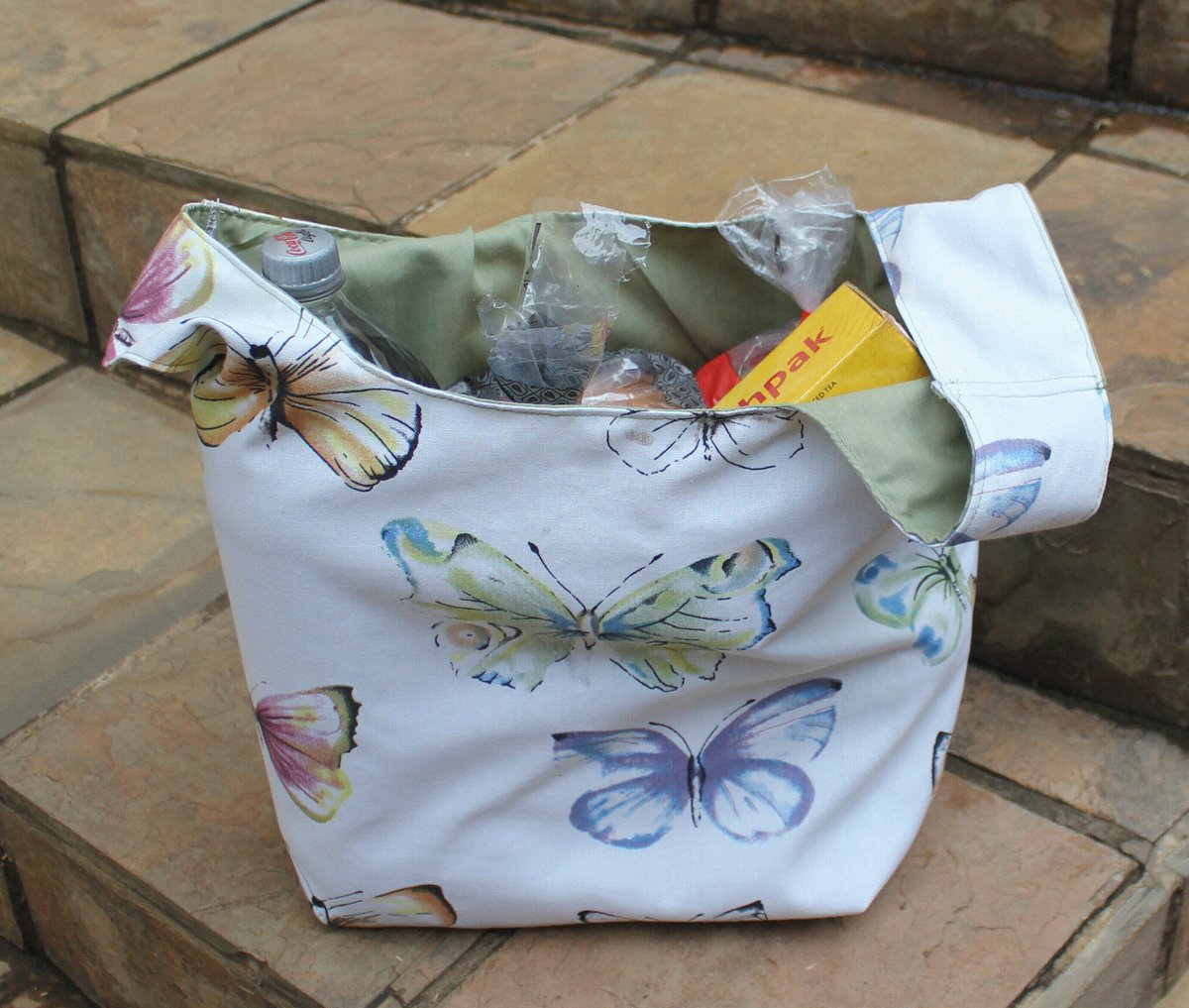 kennainafrica's tweet photo. Market bag, Eco friendly bag, Reusable bag, Shopping bag, Reusable grocery bag, Trendy bag, Fabric bag, Fabric grocery bag, Non plastic bag https://t.co/PYN8tcWw6b #Handmade #Etsy #KennaInAfrica #FabricTote https://t.co/tGKgLbz9dJ