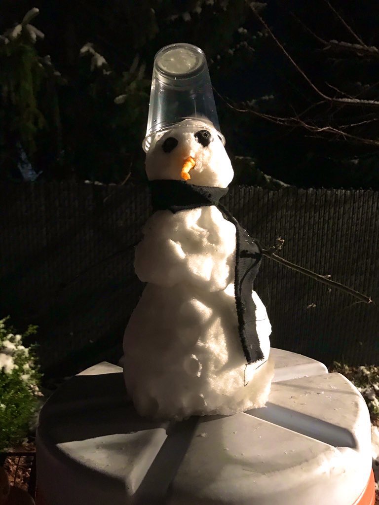 DWSchoner's tweet photo. Your working in #NewJersey in craft services department on @CBS #FBIMostWanted...

...what do you do to make crew smile on a cold #filming night?

#BuildASnowman

Who cares if there isn’t a #CorncobPipe, #ButtonNose, or two eyes made out of #coal...

It’s P E R F E C T!!! https://t.co/0DbJ7ONeYb
