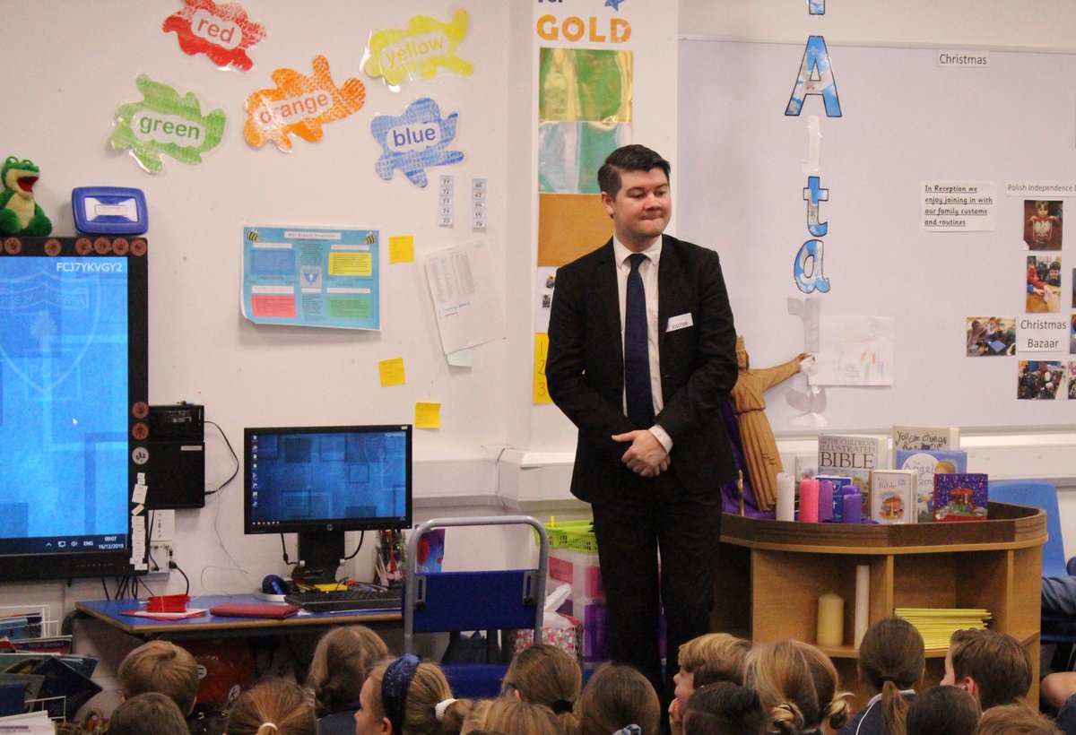 FCJPrimary's tweet photo. We are very grateful to Senator Mezec, who gave up his time to come and speak to Key Stage 2 about the 'Jersey Children First' campaign. He enjoyed his tour from the Rights Respecting Ambassadors, and was impressed by our Wall of Pledges! @JsyChildren1st #rightsrespecting https://t.co/OD2I9FIIdd