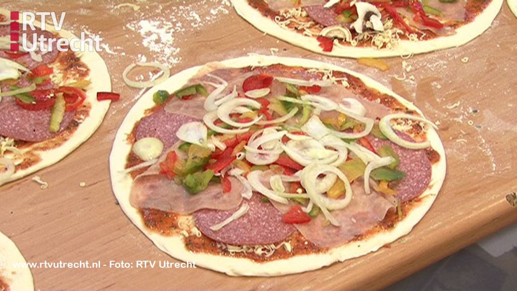 Weer straatroof in Veenendaal: koerier bestolen van geld en pizza. #veenendaal.