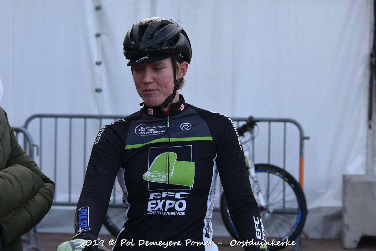 Pomerr's tweet image. Bij de Dames Elite wint Trenson Bieke de Ednine Beach Challenge op de 44 km voor Birgit Wauters en Peeters Bente.