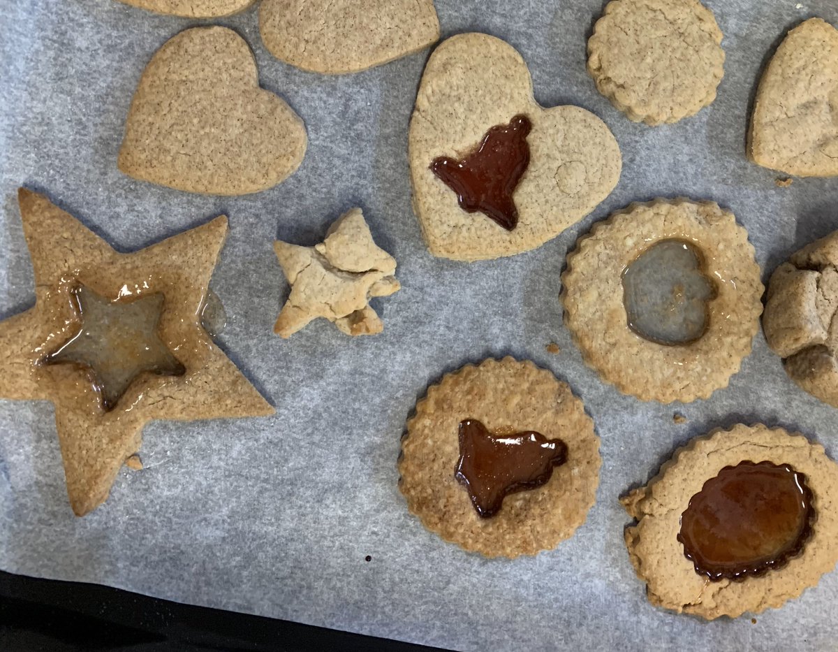artdirectionk's tweet photo. 2day I lead a vibrant #ArtsAndCrafts #Bake session @HackneyCityFarm representing @MuseumoftheHome #Museum #Shoreditch #History #Freelance @GeffryeYouth #GeffryeMuseum @kidsinmuseums @TeensInMuseums #MuseumOfTheHome @gem_heritage @map_network #LoveWhatYouDo #ArtsHealthWellbeing https://t.co/BCM7PjAOCP