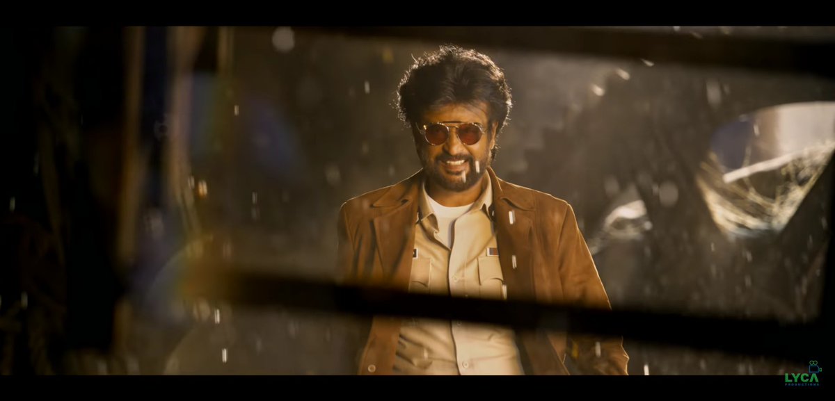 Sasikum05302421's tweet photo. @Rajni_FC @RBSIRAJINI @Siva_Kartikeyan Anna Wishes For #Thalaivar 😍😍
Be half #Sivakarthikeyan Fans We R #Thalaivar #Rajinikanth 🙏🙏
#DarbarTrailer #Darbar #DarbarThiruvizha #Nayanatara #CelebrateRAJINISM 😍😍
#Hero4DaysToGo #HeroFromDec20 #Hero https://t.co/i65fQxURAr