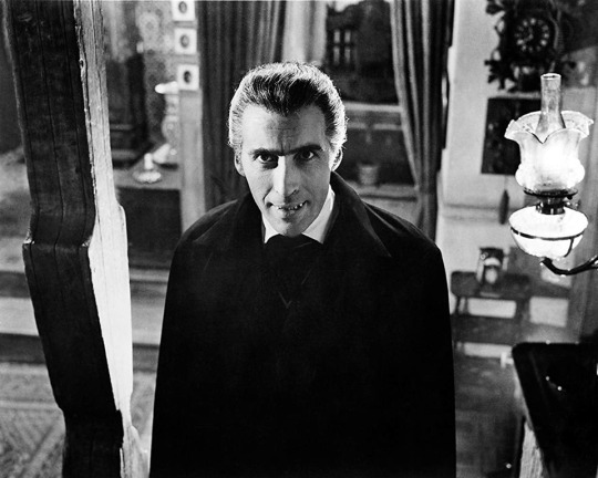 el_zombo's tweet image. Christopher Lee as Dracula (1958).
#HammerFilm #gotchic #vampire #retrohorror