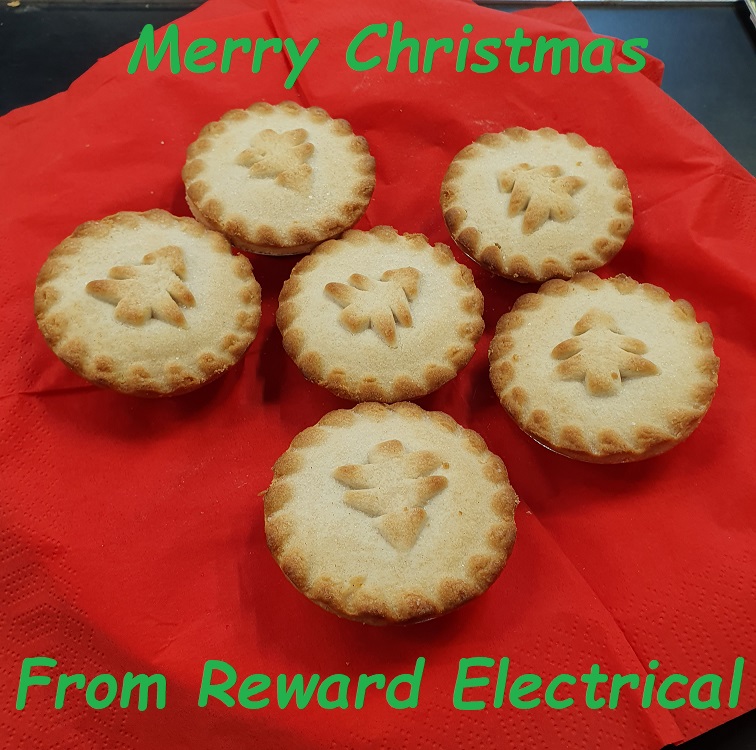 Reward_Elec's tweet image. Nothing says Christmas quite like a mince pie, come down to @Reward_Elec in #Coventry and help get yourself into the festive spirit with a FREE festive treat #MerryChristmas2019