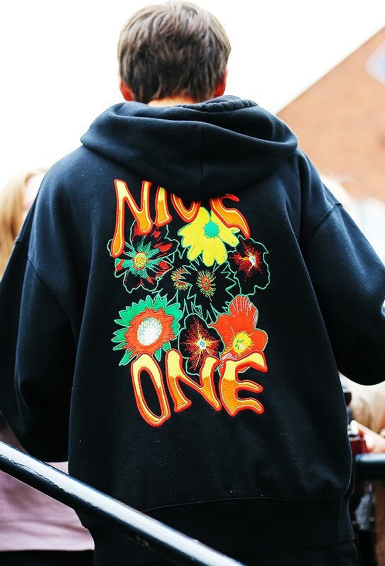 louthebraviest's tweet image. GENTE! VAMOS CONTINUAR VOTANDO! FALTAM APENAS SEIS HORAS! DÊEM RT, COMENTEM NAS PUBLICAÇÕES, E VERIFIQUEM SE ESTÃO USANDO A TAG CERTA →→→→ #1DWins10s