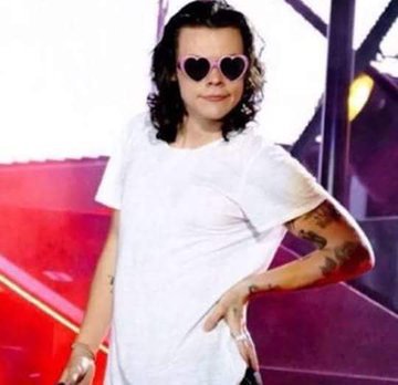 Luscasreal's tweet image. A cadelinha da Oned aqui acordou prontissima pra votar 
#1DWins10s