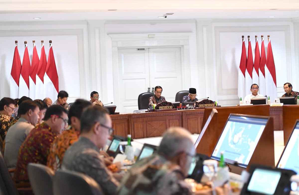 Pagi tadi saya bersama Presiden <a href="/jokowi/">Joko Widodo</a> menggelar Musyawarah Perencanaan Pembangunan Nasional (Musrenbangnas) Rencana Pembangunan Jangka Menengah Nasional (RPJMN) 2020-2024 di Istana Negara, Jakarta. Ada Beberapa hal yang menjadi fokus utama dalam rapat kali ini.