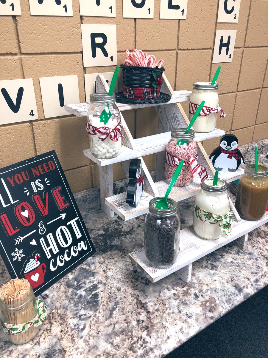 MissOquist's tweet image. What an awesome way to start the last week of school in 2019!! Thank you @LauraCarino98 😍💚 #novipride #hotchocolatebar