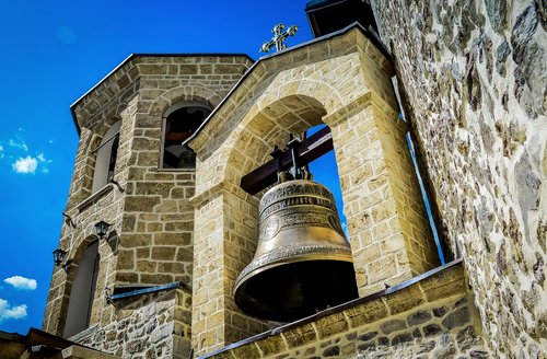 ExploreMacedon1's tweet photo. At 2 km from the village of Rostushe, Debar, at an altitude of 740 meters, rises the monastery of St. Jovan Bigorski. Placed in the impressive limestone rocks... 

#ExoloreMacedonia #Churches #Monasteries

Read more on https://t.co/TqZVUNWLBK https://t.co/fHSbKCbztw