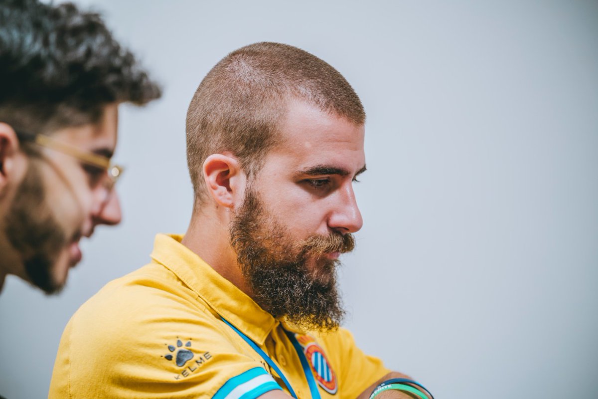 TYMpsicologia's tweet photo. Os dejamos algunas fotos de @IsaacTYM y @MariaBlancoTYM en las finales de #ESLMastersRL con el @RCDeSports.
📷: @chukyrl
🔗: https://t.co/F5bIc8Odq7 https://t.co/rBd2pK0Rfb