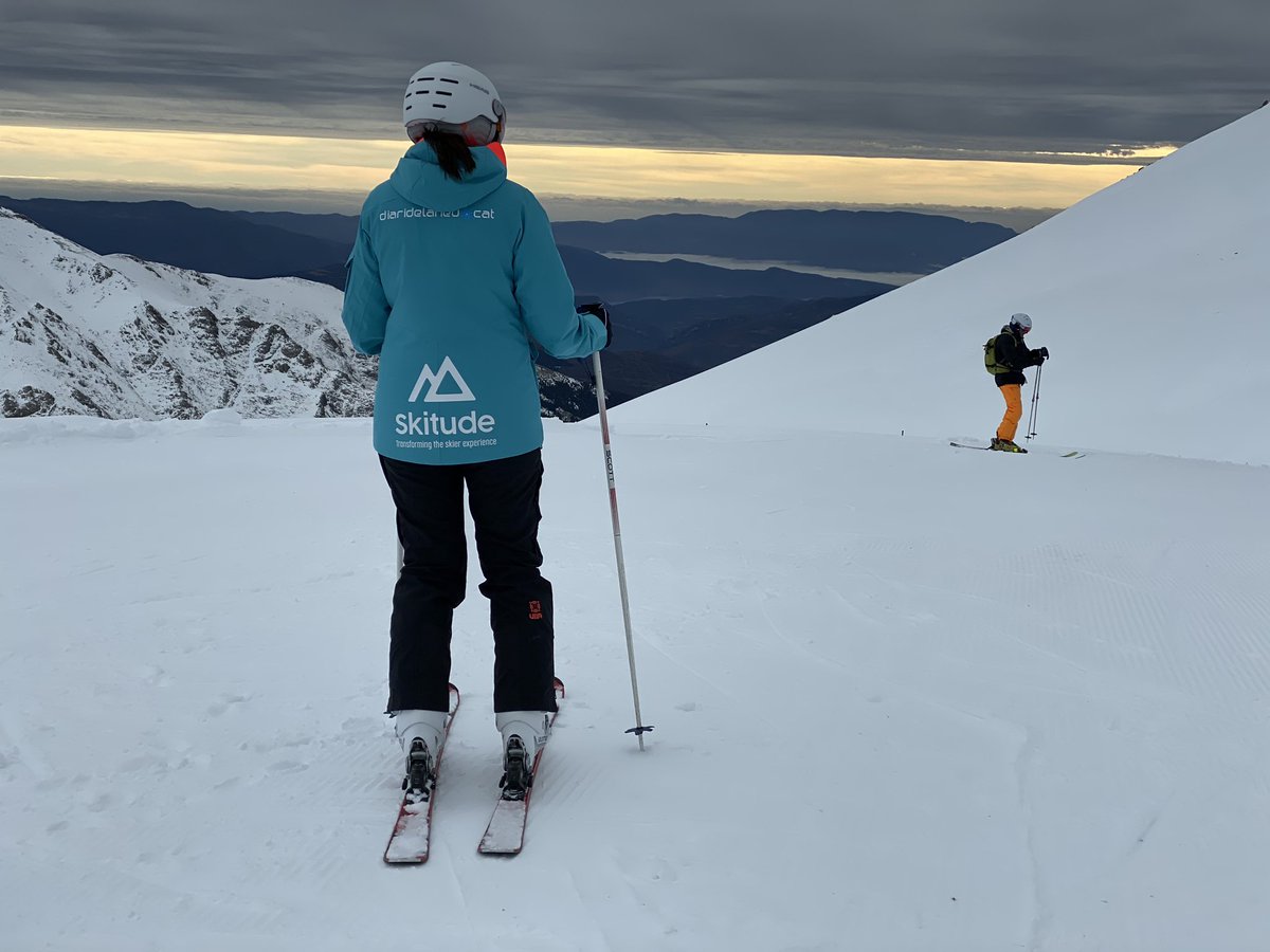 diaridelaneu's tweet photo. Bon dia des de @boi_taull ! Dia encapotat però esquiem amb molt bona companyia. Preparant nous continguts. @HellyHansen @Skitude @ValldeBoi #estemapistes #ihaveskitude #hhalive https://t.co/SSNZaf6ZVu