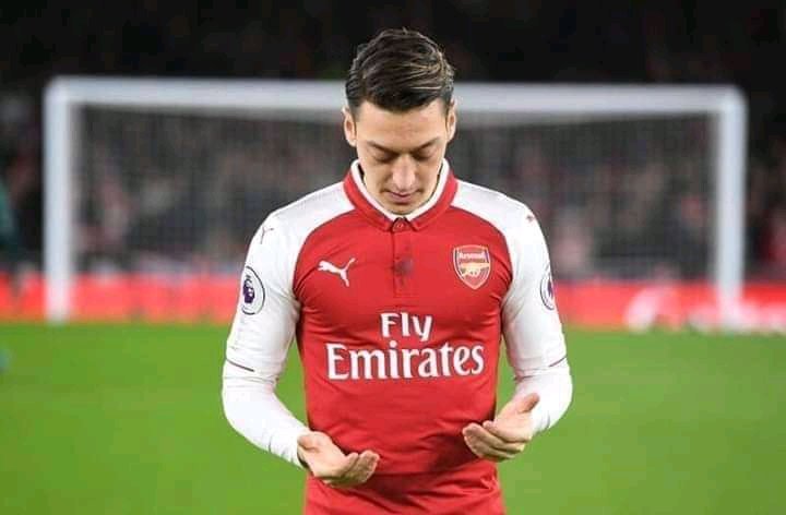 SamirOs93356144's tweet photo. #support_mesut_oezil ♥️ https://t.co/CZKuYhid1Y