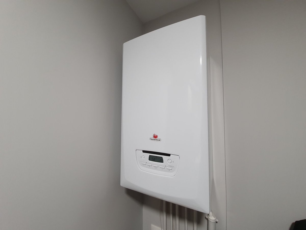 BATIM Construction anticipe la #RT2020 et inaugure avec #GRDF la 1ère maison à énergie positive et bas carbone E+C-  de Normandie, à Grentheville (Calvados). Le #gaz couplé aux autres #ENR contribue à l'exemplarité du bâtiment, sur l'ensemble de son cycle de vie.