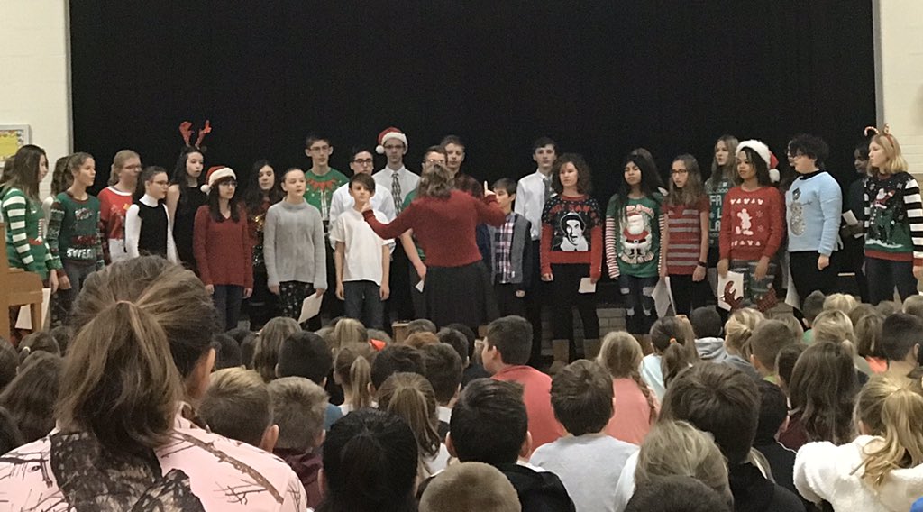 KleinStudents's tweet photo. Thanks HC Jr&amp;Sr High Choir for entertaining us with some holiday tunes this morning https://t.co/swWJW9wpAi