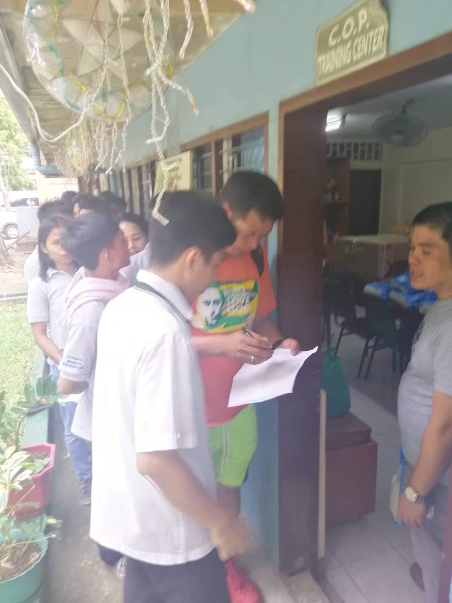 usjrjhscc's tweet photo. 📍December 14, 2019

Club Council in Action!

In this season of love, we are giving back to our Family members in the PACUBAS, Sta. cruz and to our security guards as a way of thankgiving for all their services for us. https://t.co/A6fmyi4noi