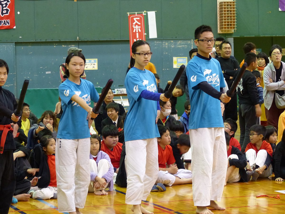 garyujuku's tweet photo. 大阪少年少女大会お疲れ様でした！出場選手全員大阪代表だ～！！代表率100％！…といっても4名だけですが。でも選手はようやった！！やりきったな！悔いなし。
攻誠館さん団体戦打突中高の部4連覇おめでとうございます！！その決勝戦の相手チームは4回とも臥龍塾ってのもよくよく考えたら凄い笑 https://t.co/g9NlgQoHU9