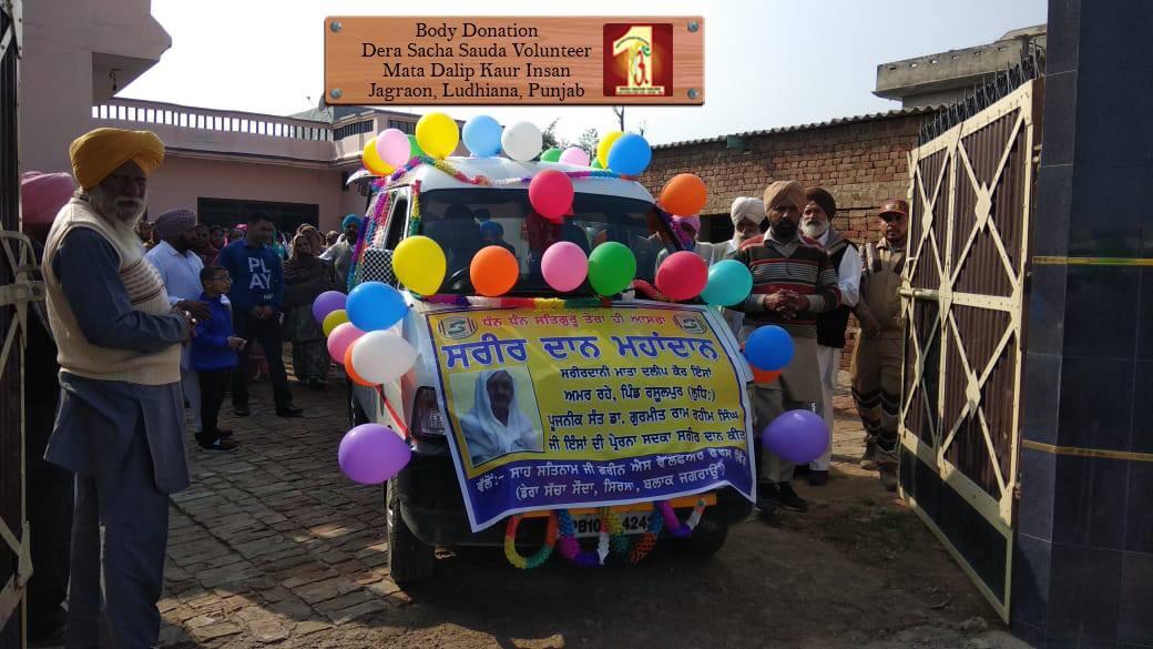 Jassi43016121's tweet photo. #ServingBeyondLife
With great guidance of Saint @Gurmeetramrahim the volunteers donated body after Death for medical research. It's wonderful job by Dera volunteers. @derasachasauda https://t.co/Nt9k7Bkej7