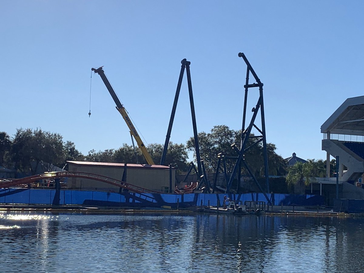 BuckeyeCoaster's tweet photo. Ice Breaker Construction Update (12/16): The top hat support frame is going up &amp; a lot of track has been installed. Progress is going really well! @SeaWorld Orlando

#SWOIceBreaker #BreakTheIce 

Thank you to my friend, @BrandonStoff for taking these amazing shots for me. https://t.co/fZBGiPLsh0