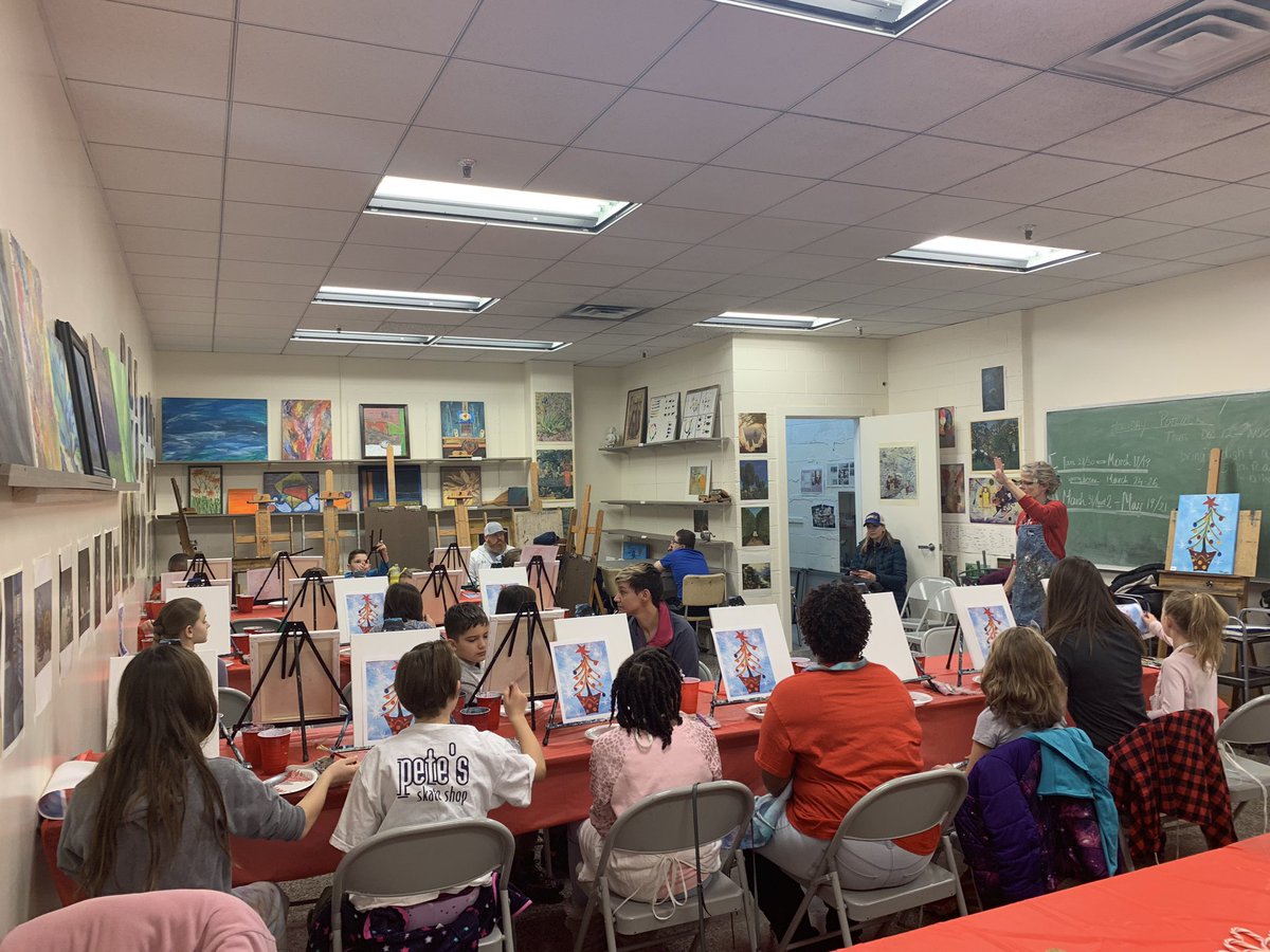 We were so excited to have our Christmas Art Workshop at the Rockford art Museum this Saturday, led by artist Angie Scordato! Thanks to everyone who came, and be on the lookout for the next workshop! #rps205 #artworkshop #RAM