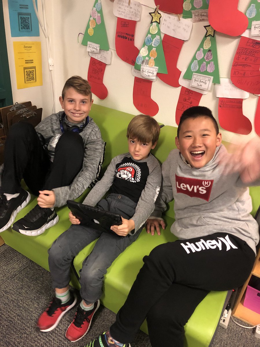 MrsSork's tweet image. Hour of code with some amazing fifth grade friends @MrsSchaafTCE #tcetexans #HourofCode2019