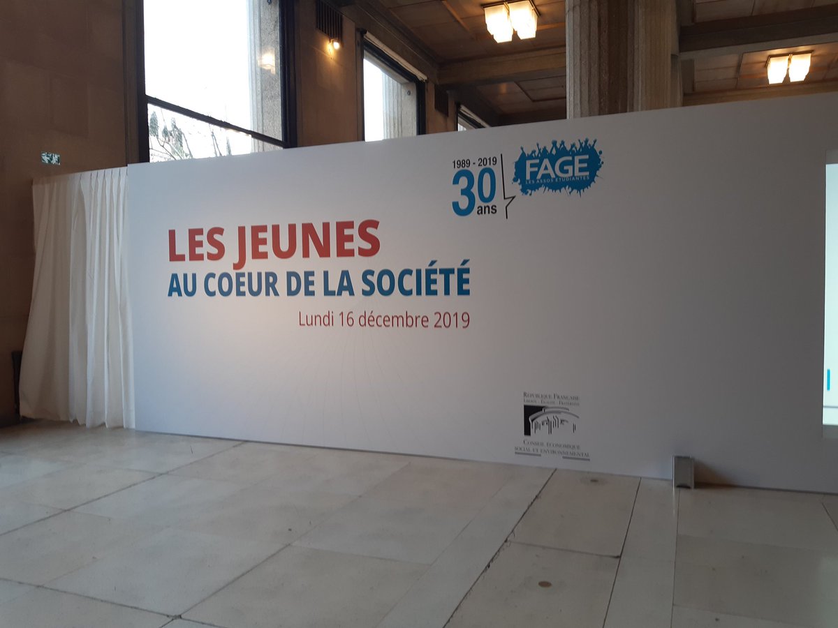 Julius_Rosus's tweet photo. Nous sommes présents aux 30 ans de @La_FAGE au Palais D'Iéna. Les jeunes au cœur de la société, une thématique soulevée cet après-midi autour de témoignages et de tables rondes. 
@UNECD 
@Bastien_FAGE https://t.co/yGuzAYqa8h