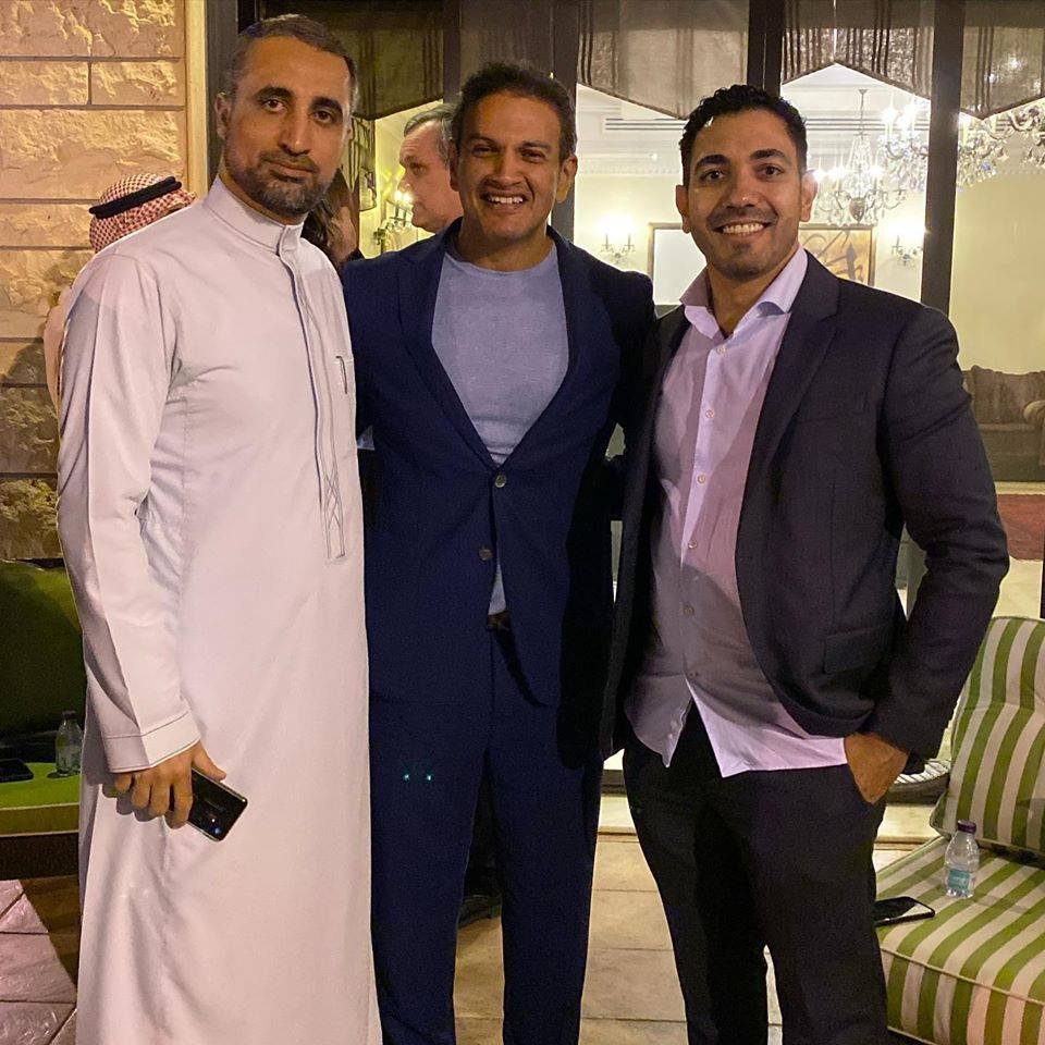 TahseenClinic's tweet photo. جزيل الشكر الدكتور الع��يم د. جمال جمعة على حفاوة الأستقبال و كرم الضيافة و طيب اللقاء ...
شكرا من أعماق القلب على التجمع الأخوي الرائع.الذي جمع بيننا في منزلكم الرائع فى الرياض الحبيبة...
ألفتم قلوب الزملاء وزدتم اواصر الأخوة والمحبه بيننا ...
#المؤتمر_السعودي_لجراحة_التجميل https://t.co/ygaTFKDqrS