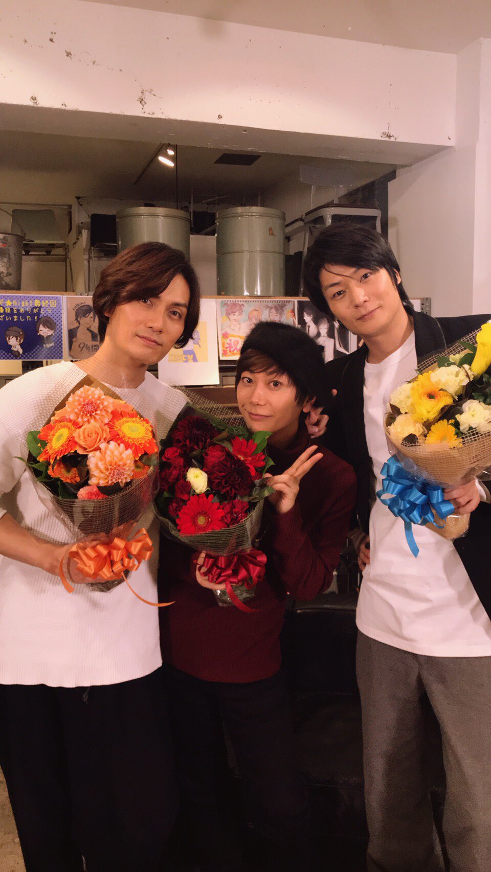 EL6r0SVU8AAJfV5?format=jpg&name=large