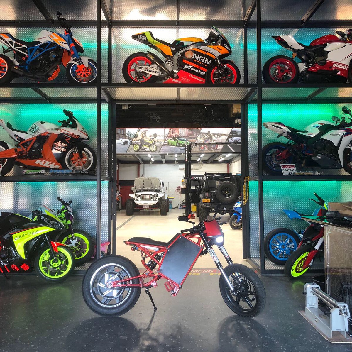 Lite Moto tweet media
