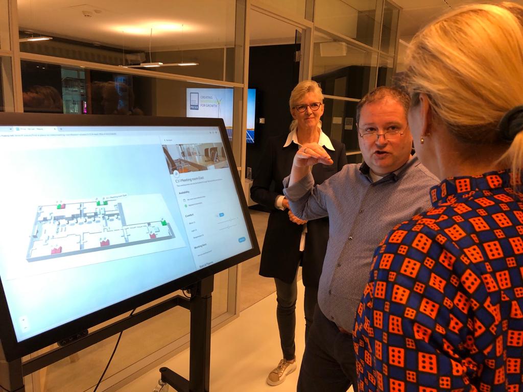 Interessant werkbezoek vanmiddag: familiebedrijf <a href="/PrivaNL/">Priva</a> maakt innovatieve systemen voor klimaatbeheersing in de tuinbouw en op kantoor. Dat bespaart veel water en energie.
Zulke innovatie is een prachtig exportproduct: met duurzaamheid kan Nederland geld verdienen. #SDGs