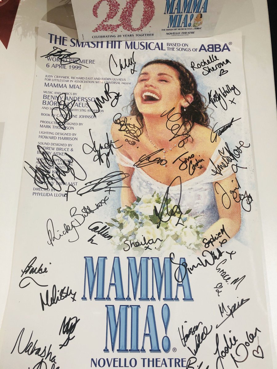 theatre_direct's tweet image. 🎁Wishing you a Merry Mamma Mia Christmas with a week of giveaways!🎁

We have a whole week of giveaways starting with: a signed cast poster!! [RT + Follow to enter] #WinWithLTD