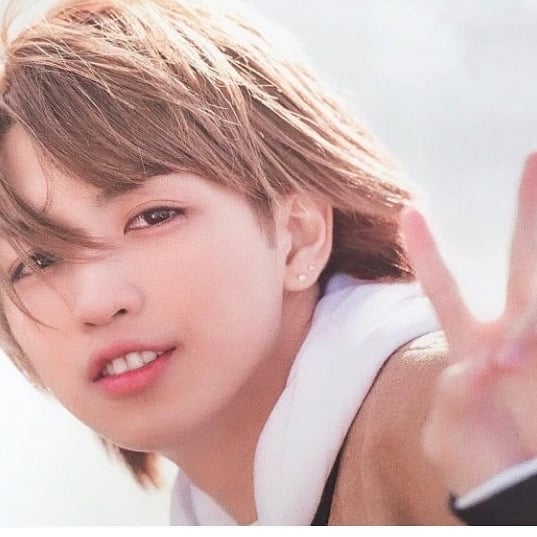 濃いピンクティアラ