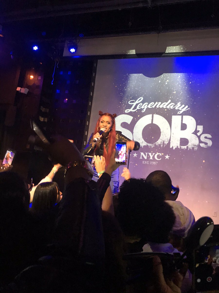 katiewhite624's tweet photo. Pls bring me back to this day I love her ❤️ #domo #NewYork #show #love @_DomoWilson1 https://t.co/hisDaP7Ohp
