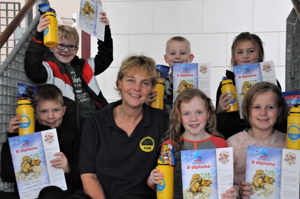 Geslaagd voor Zwemdiploma A &amp; B bij Zwemschool Sportschool Venendaal  - edesepost.nl/lees/893473/ti…