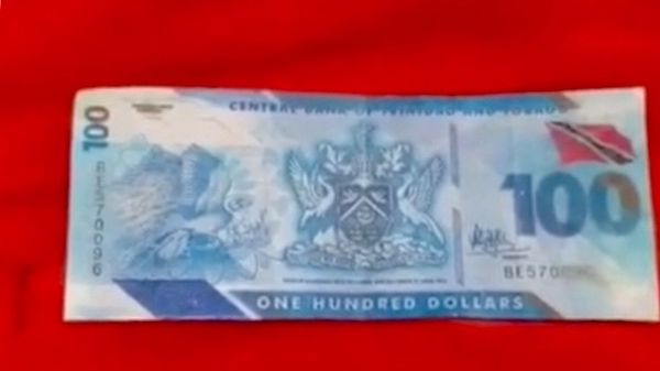 🇹🇹 Beware: Fake $100 “Polymer-Like” Bills Are Already In Circulation 👉 bit.ly/2PsmieT | #Trinidad #TrinidadandTobago #FakeMoney #CounterfeitBills #StuartYoung #NationalSecurity
