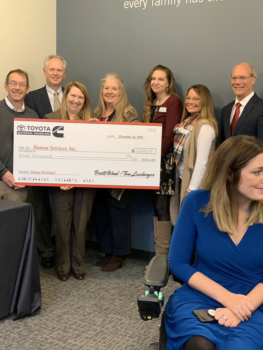 ToyotaForklift's tweet image. What a pleasure to partner with @cummins  and #UnitedWayOfBartholomewCounty to make the holidays brighter for the children and families served by #TurningPointDomesticViolenceServices, #CommunityCenterOfHope, @Child_Advocates, and @HSI_CAP in Columbus, IN. More in our IG stories.
