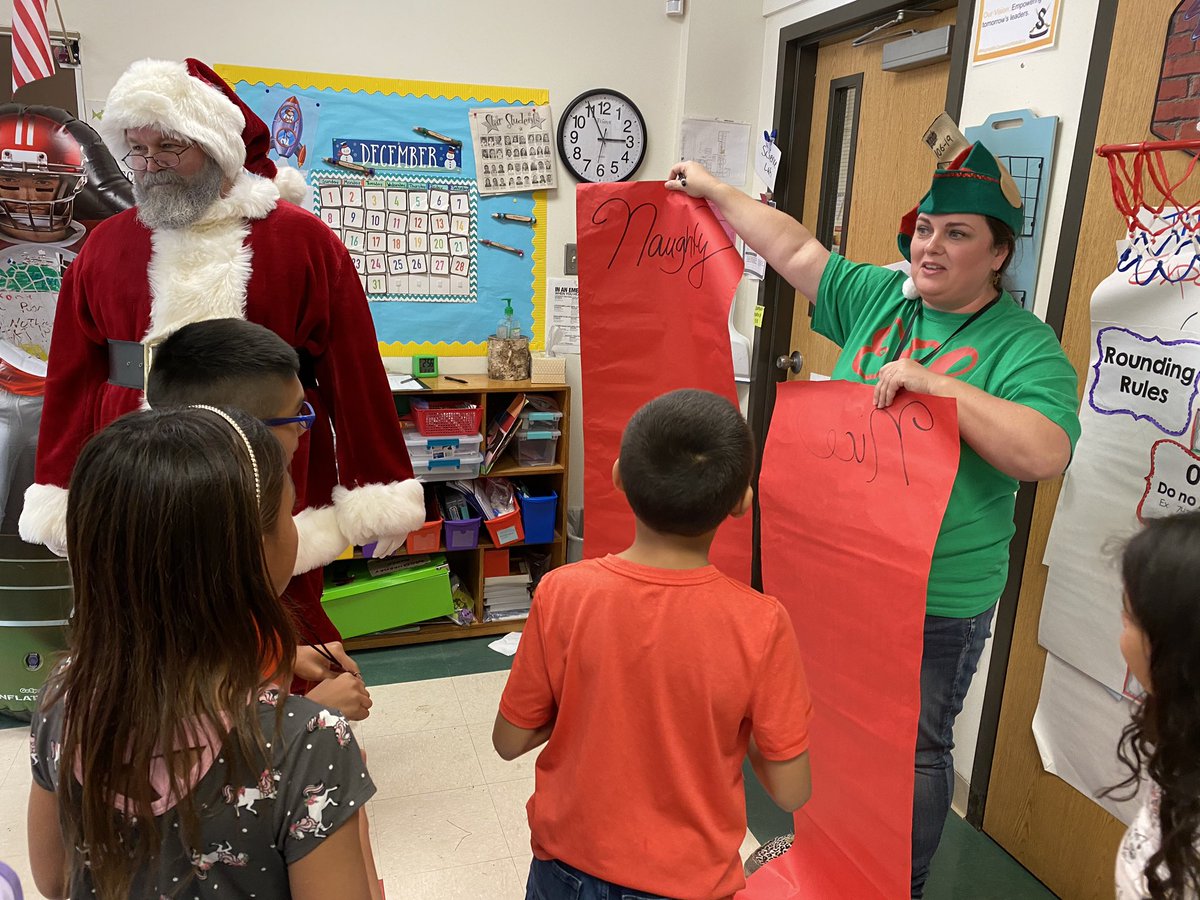 MeredithStadler's tweet photo. Santa stopped by today to remind our McQueeney Matadors to come to school every day and to be on their best behavior. Thanks Santa! #TeamSeguin #MightyMcQueeneyMatadors #MissingMatadorsMatter https://t.co/BLYLmN1Luc