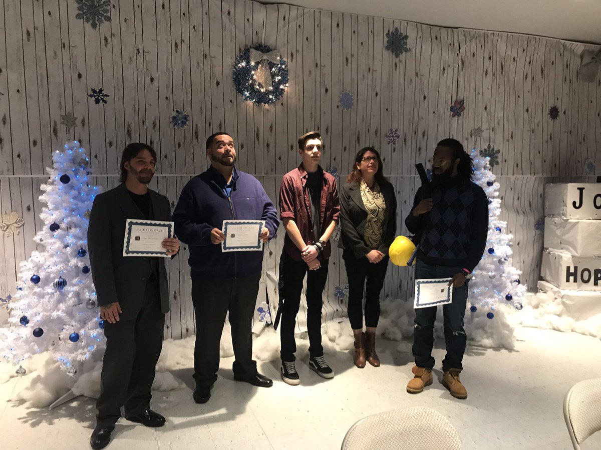 isaiah61project's tweet photo. Today we graduated 6 amazing Niagara Falls residents into their professional careers! This class was truly remarkable; tackling layers of fear and turning fear into love and hope. #Careers #workforce #newbeginnings #laboroflove https://t.co/mPYamwcnwX