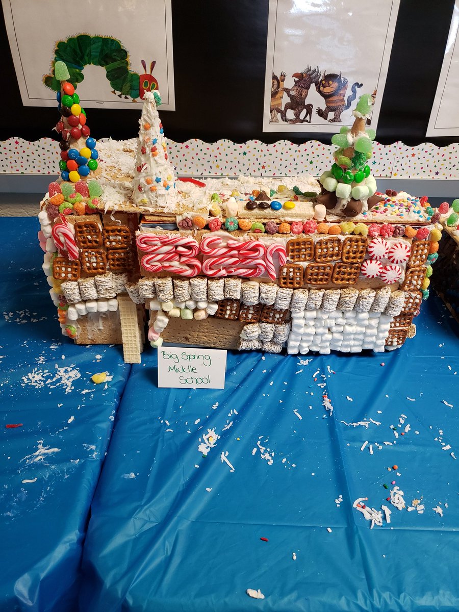 MichelleLeeds4's tweet photo. Collaboration activity to design a gingerbread replica of our BSSD #BSSDproud #MtrockEngaged https://t.co/ImLAsCwlsM