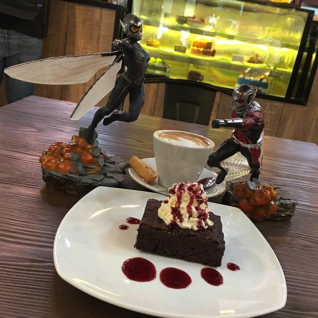 El secreto es que si te hacés chiquito como #Antman 🐜 y #TheWasp , la torta 🍰 y el café ☕ te duran mucho más!
Ahora, sabemos que no todos tenemos los superpoderes que nos gustaría tener, por eso decidimos que lo que disfrutes en Knowhere no tenga fin… ift.tt/34qhkU9