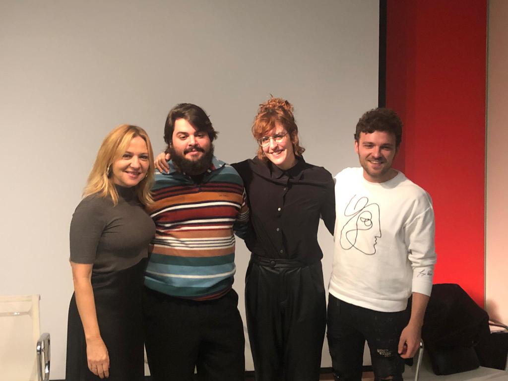 📸Los nominadxs a #Feroz2020 <a href="/castropilar/">Pilar Castro</a> como mejor actriz por <a href="/VDViajarEnTren/">Ventajas de Viajar en Tren</a>, <a href="/braysefe/">Brays Efe 👻</a> como mejor actor por <a href="/PaquitaSalas/">Paquita Salas</a>, Aixa Villagrán como actriz de reparto por #VidaPerfectaSerie y <a href="/Ajezierski/">AggJ</a> como actor de reparto por #VotaJuan, al final del coloquio en <a href="/CulturaCMadrid/">Cultura▪️Comunidad de Madrid</a>