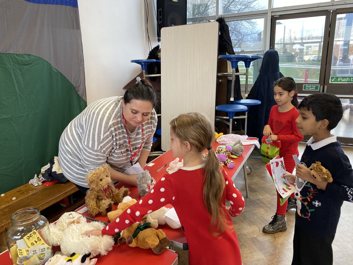 NET_Abbotsweld's tweet photo. Festive Cheer || More fun had at the fete. Thank you Friends of Abbotsweld! Look forward to seeing how much we raised for the school. The community support is fantastic. #AbbotsweldSELF π
π βοΈ βοΈ https://t.co/3MDMXJPHV3