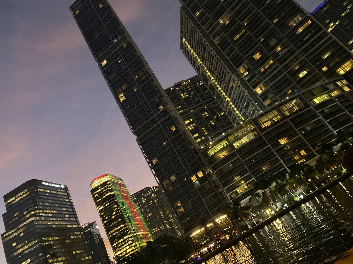 Samantha tweet media