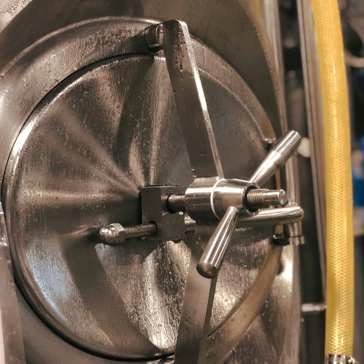 Have you got the hops to make beer for us? We're looking for a lead brewer for our Birmingham brewpub, set to open in early 2020. Check out the job listing: monday.pm/bhmbrewer19
#craftbeer #brewing #jobs