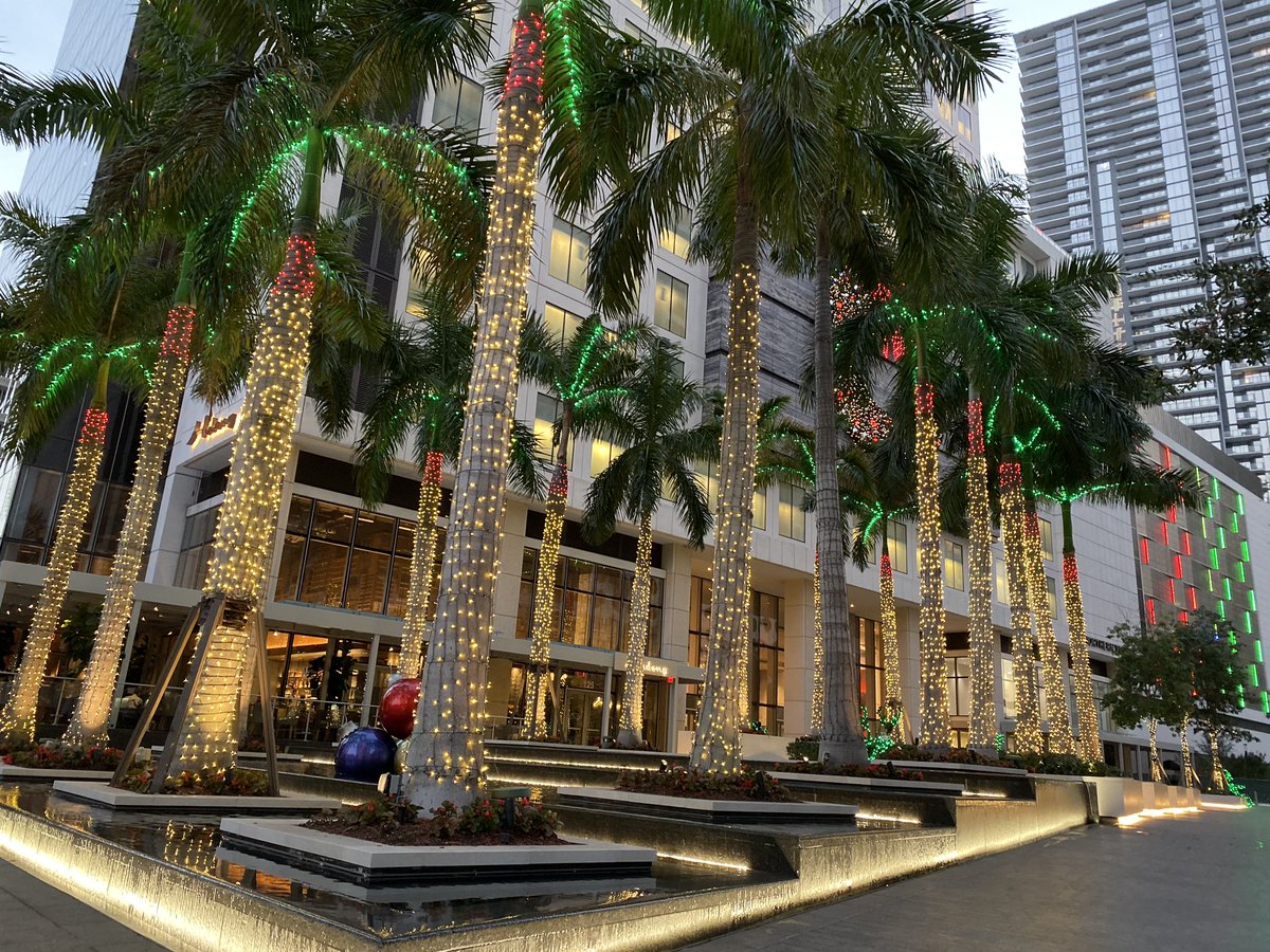 Samantha tweet media