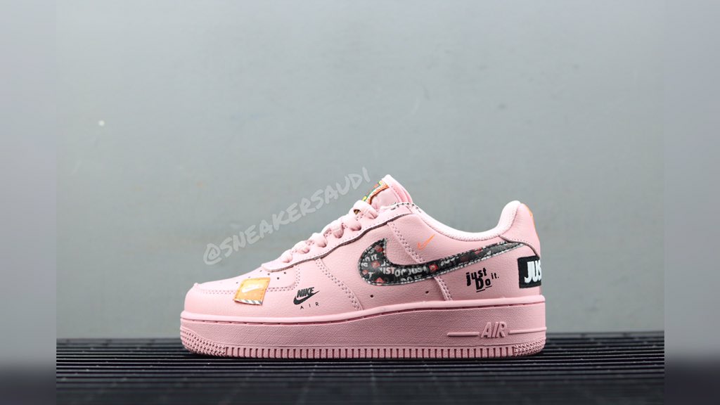sneakersaudi's tweet photo. Nike air force 1 ‘low’ X just do it “ Pink costume made”

#Nike #nikeairforce #airforce1 https://t.co/bdwWIoR9qB