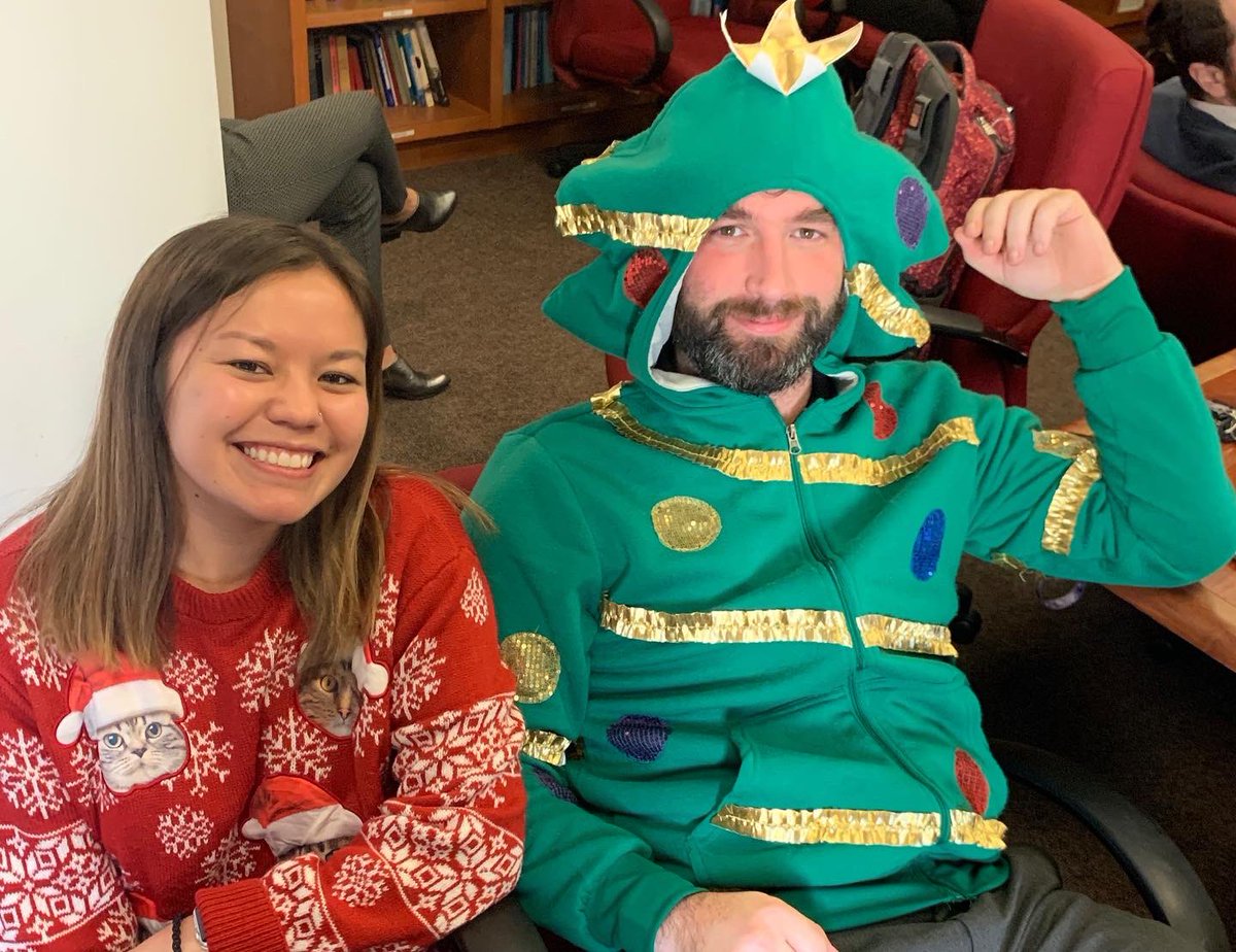 SDSU_Comm's tweet image. Our grad students are embracing the holiday season to get through finals season.
•
Good luck to all Aztecs. You‘be almost made it to break! •
•
#sdsucomm #sdsuschoolofcomm #sdsuschoolofcommunication #psfa #sandiegostateuniversity