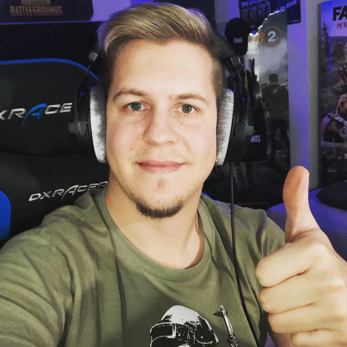 der_orny's tweet photo. Stream ist live! Rasieren oder Kassieren! Neue Woche Neue Legenden! Kommt vorbei! #streamer #pubgde #twitchde #twitchgermany #abendstream #pubgistliebe #immerweiter #roadtopartner #gemeinsamzumziel https://t.co/2TpAq08Rnx
