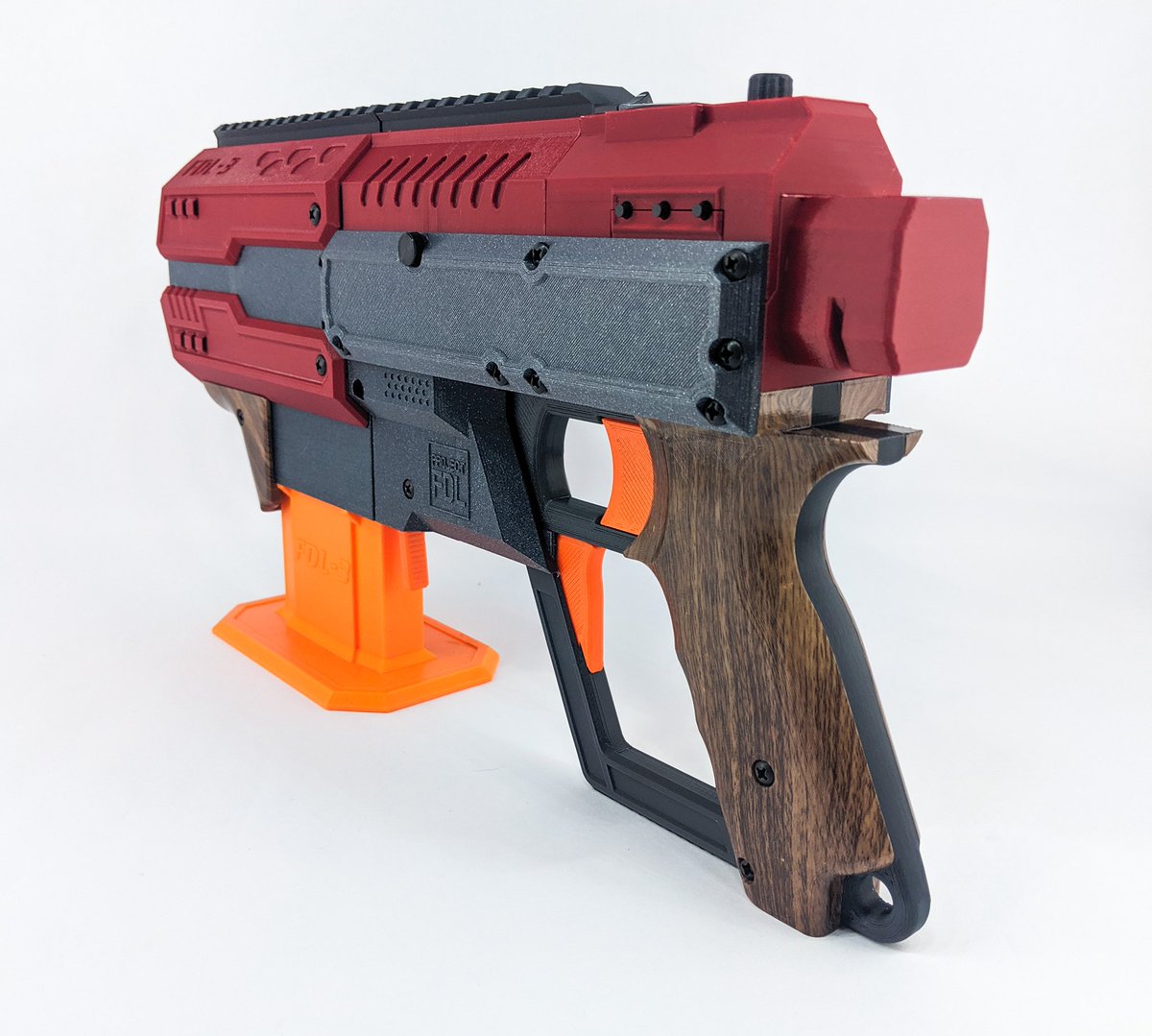 projectfdl's tweet photo. #0246 for Daniel printed in @fillamentum vertigo grey, @proto_pasta safety orange and @Paramount3d iron red with woodgrain hydrodip on the scales and grip
#projectfdl #fdl3 #3dprinting #makersgonnamake #woodgrain #hydrodipping https://t.co/FXE9zdi25o