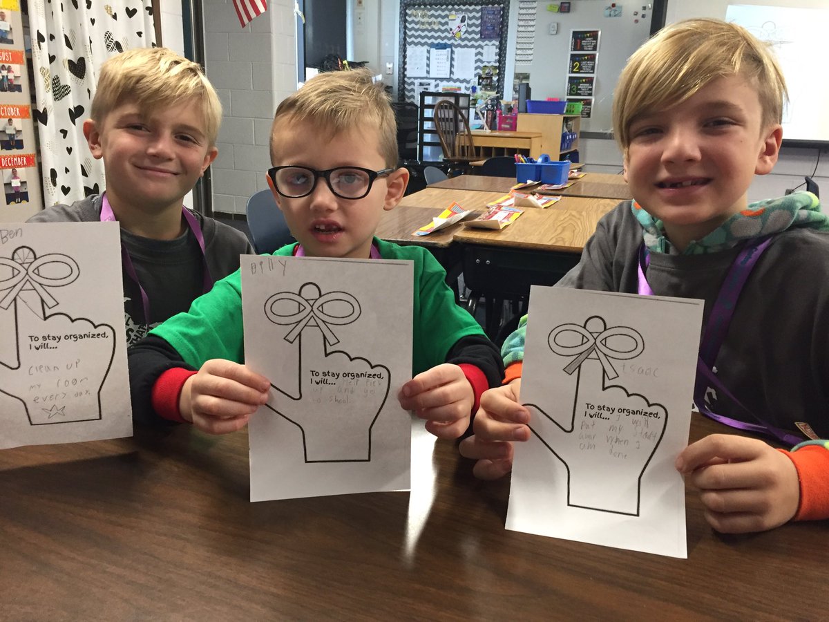 MrsLejaSalem's tweet photo. Today in Coyote Clubs, we celebrated our friends nominated for being cooperative #caringcoyotes and created pledges to be organized #caringcoyotes! Finally, we put βall hands in!β #micoyotes @SLCSSalem https://t.co/8sIz44Fjws